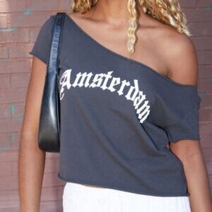 Brandy Melville off shoulder top